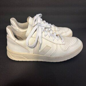 VEJA White Leather Low Top Sneakers Women’s US 6 EU 37